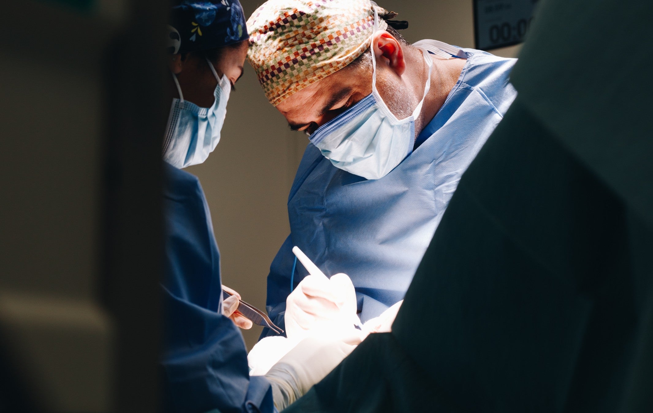 Upper vs. Lower Blepharoplasty: What’s the Difference?